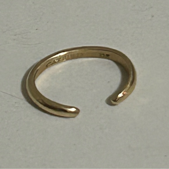 Catbird 14K yellow gold ear cuff - Picture 2 of 7